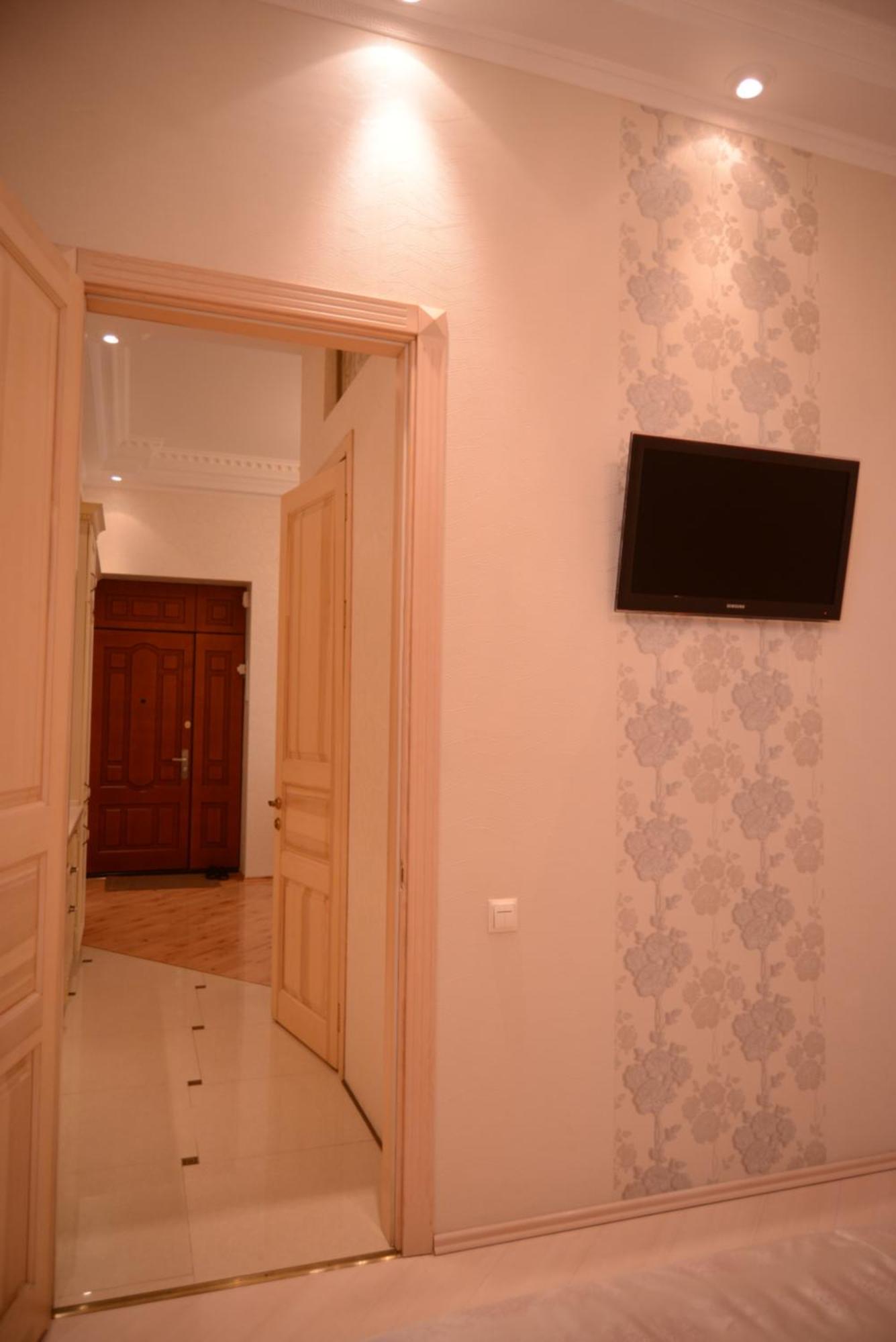 Apartment For Rent On Deribasovskaya Street Odessa Esterno foto