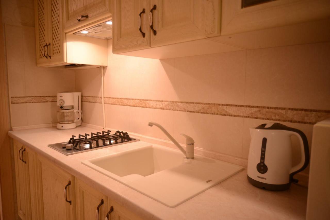 Apartment For Rent On Deribasovskaya Street Odessa Esterno foto